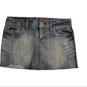 American Eagle Raw Hem Denim Skirt Size: 6